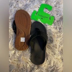Quiksilver flip flops/ sandals